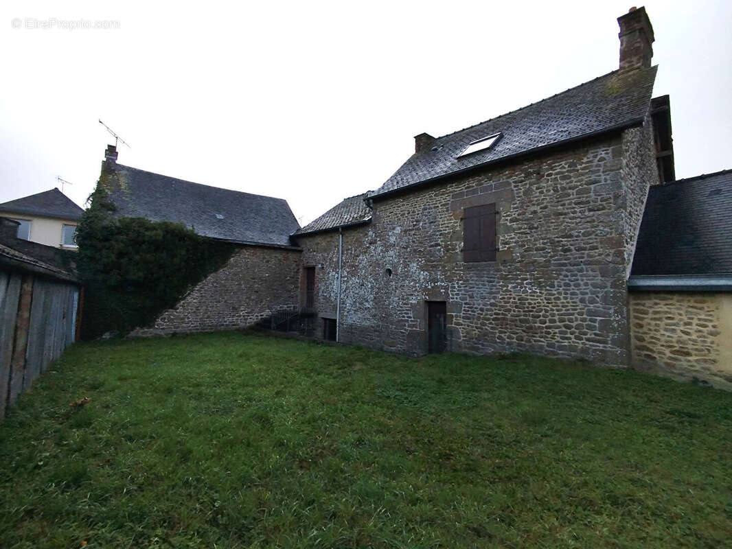 Maison à LARCHAMP