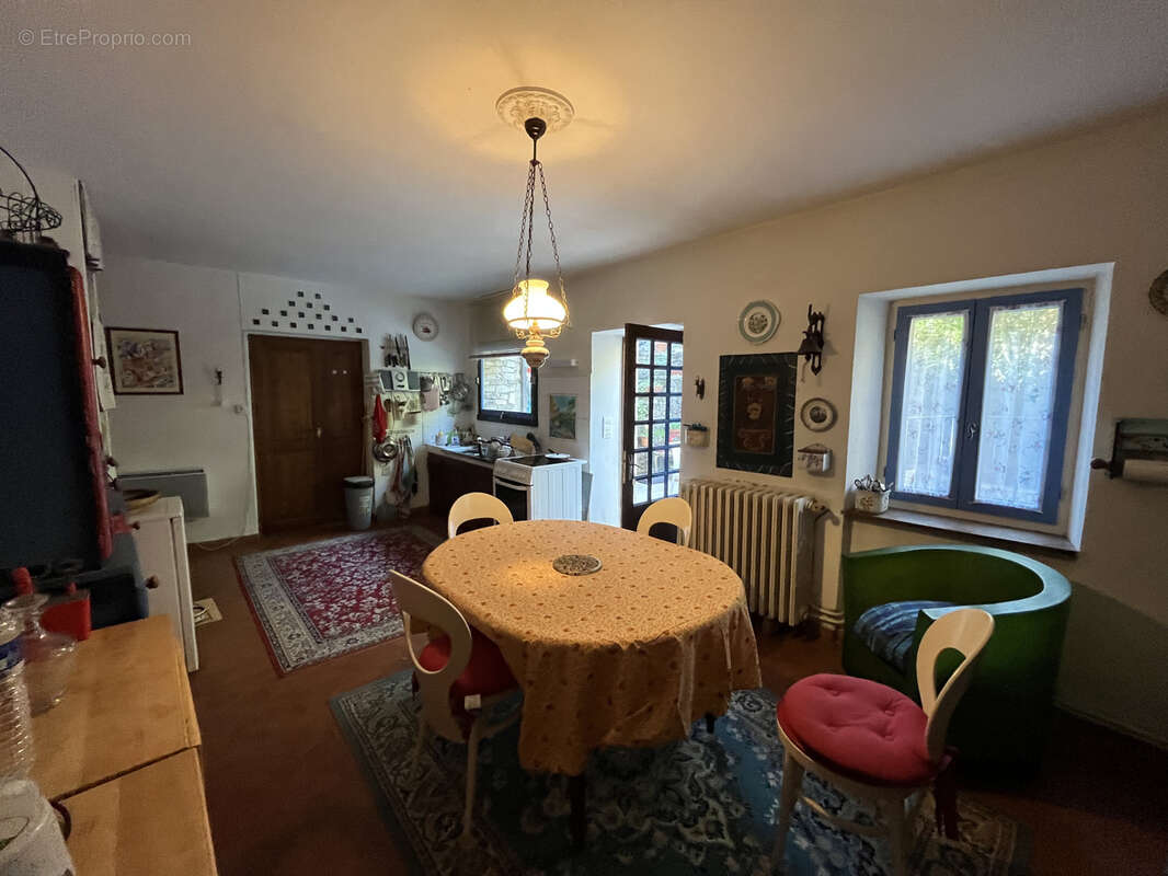 Maison à MONOBLET