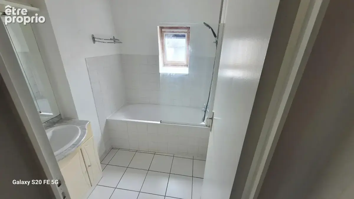 Appartement T2 - 42 m² au 3ème et dernier étage - Quartier Cathedrale-Colbert - 37000 TOURS - photo 4