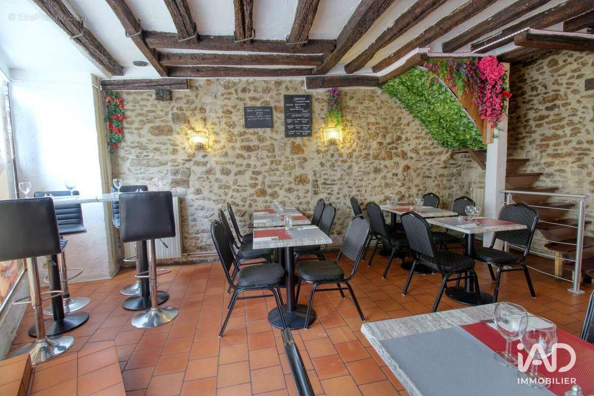 Photo 3 - Commerce à ETAMPES