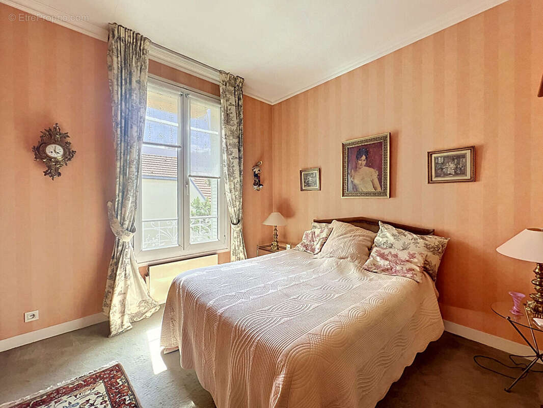 Appartement à SURESNES
