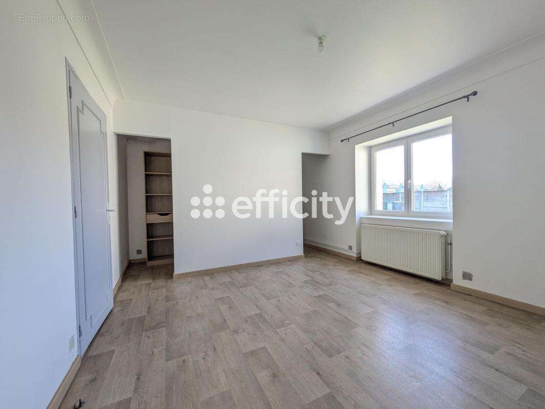 Appartement à SAINT-PIERRE-DU-MONT