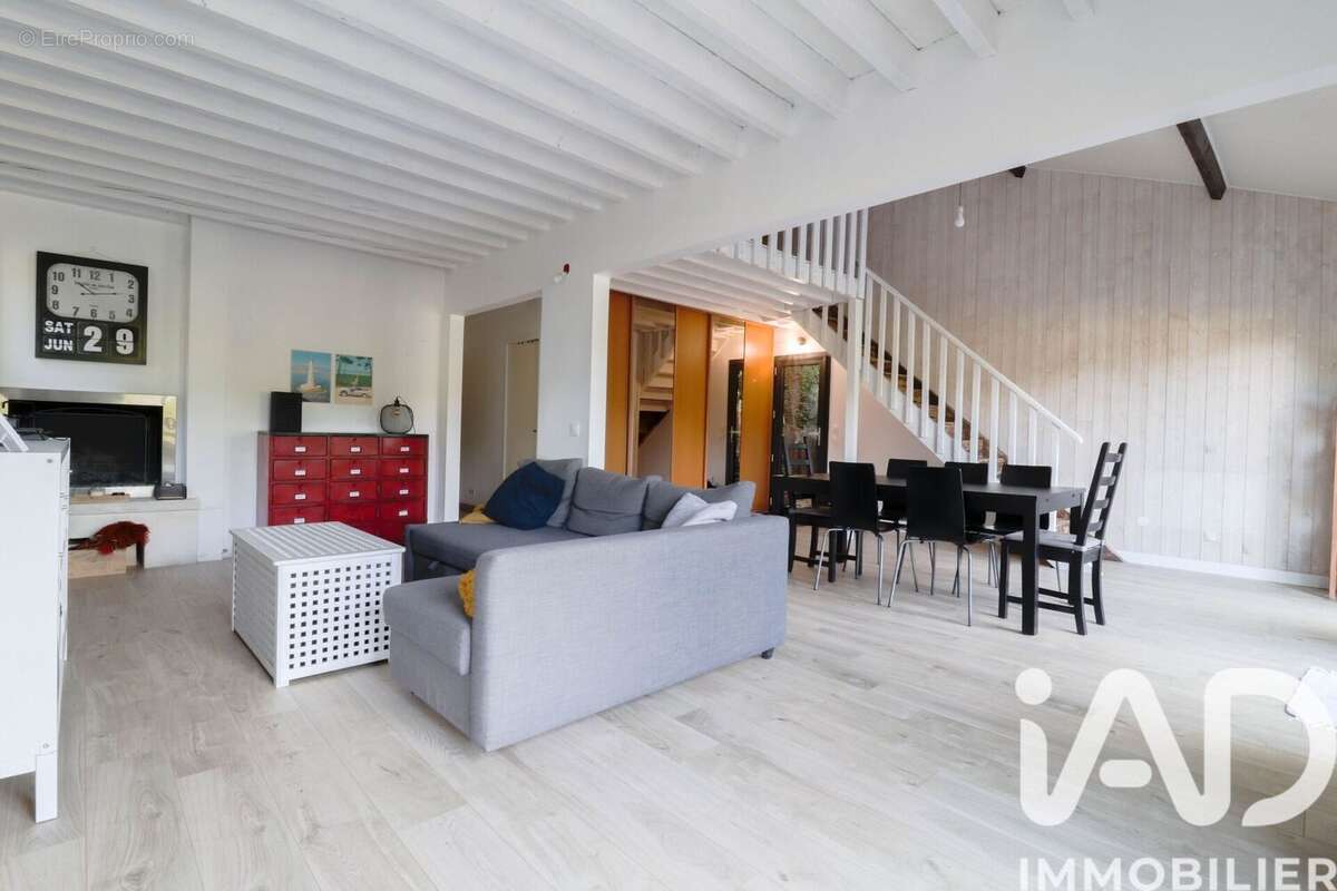 Maison 135 m² à Saulx-Les-Chartreux  - photo 3