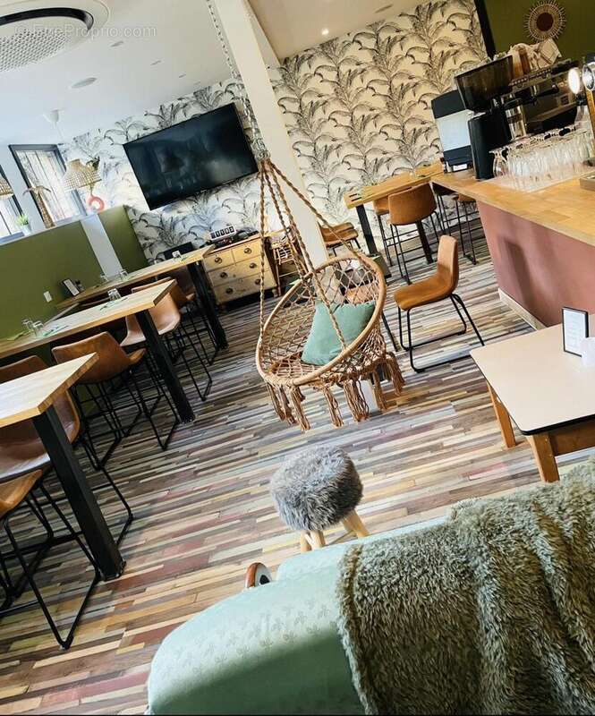 Photo 2 - Commerce à RIOM-ES-MONTAGNES