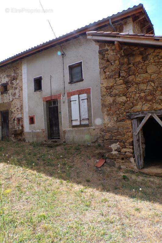 Maison en pierre de caractère à rénover   Charme authentique - photo 9