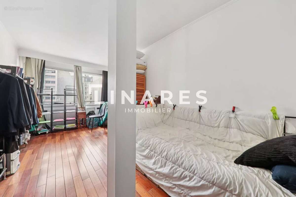 Appartement à PARIS-10E
