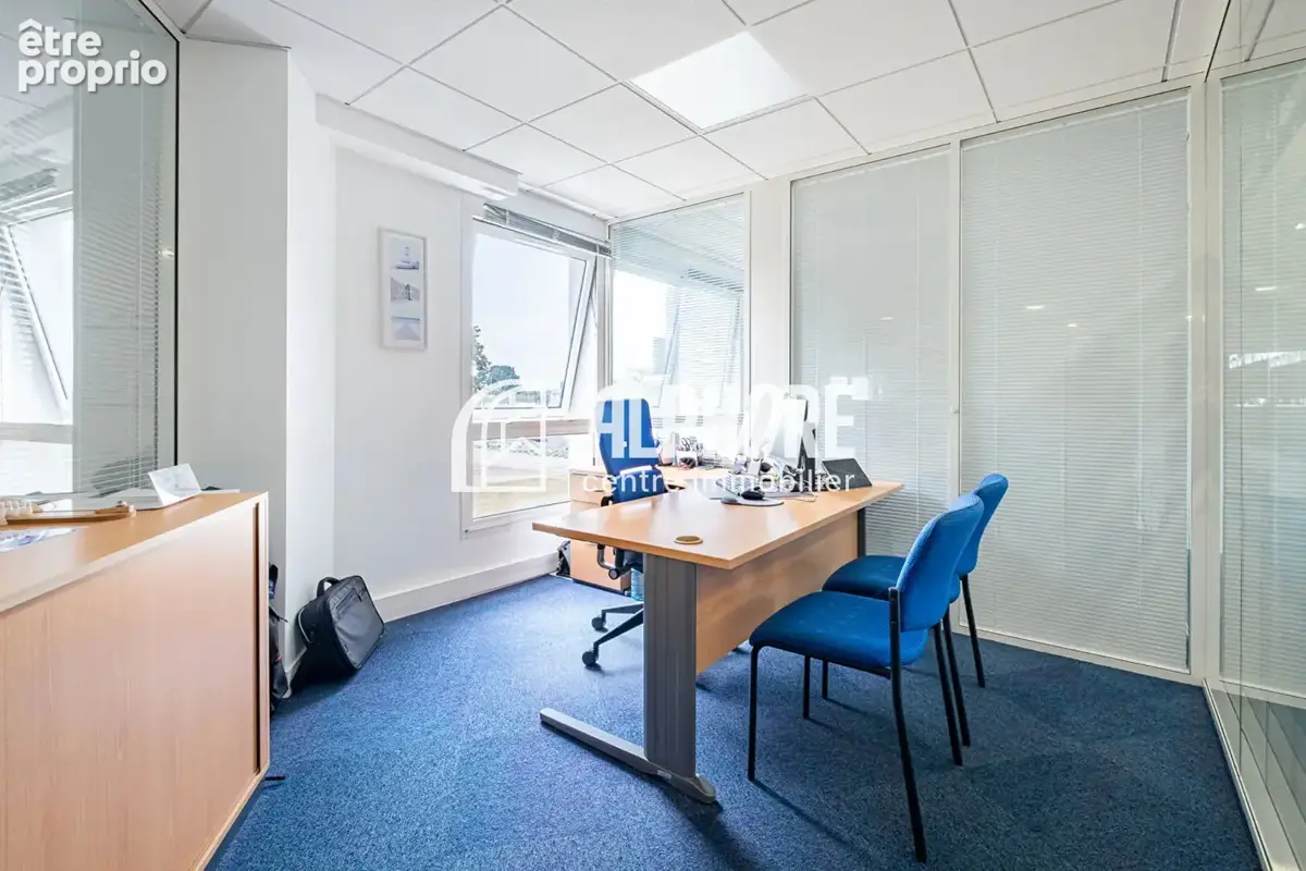 Bureaux à vendre / louer - Saint Nazaire -194m2 - photo 10