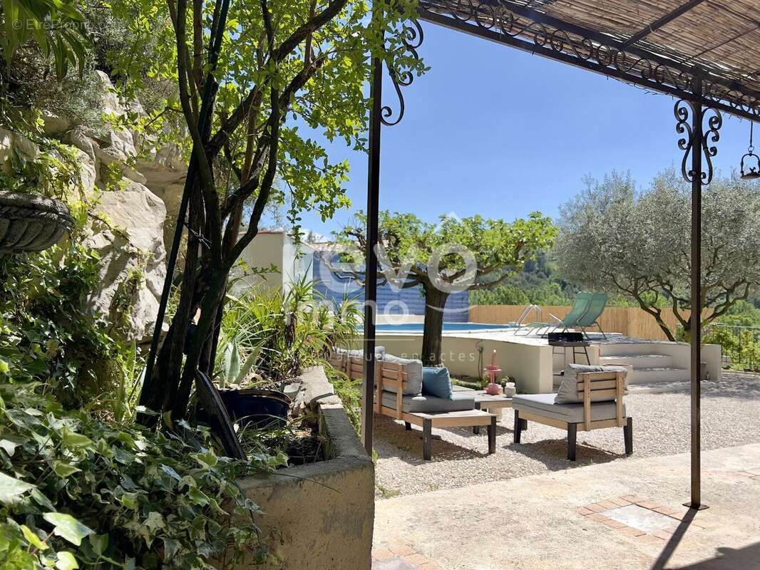 Maison à VAISON-LA-ROMAINE