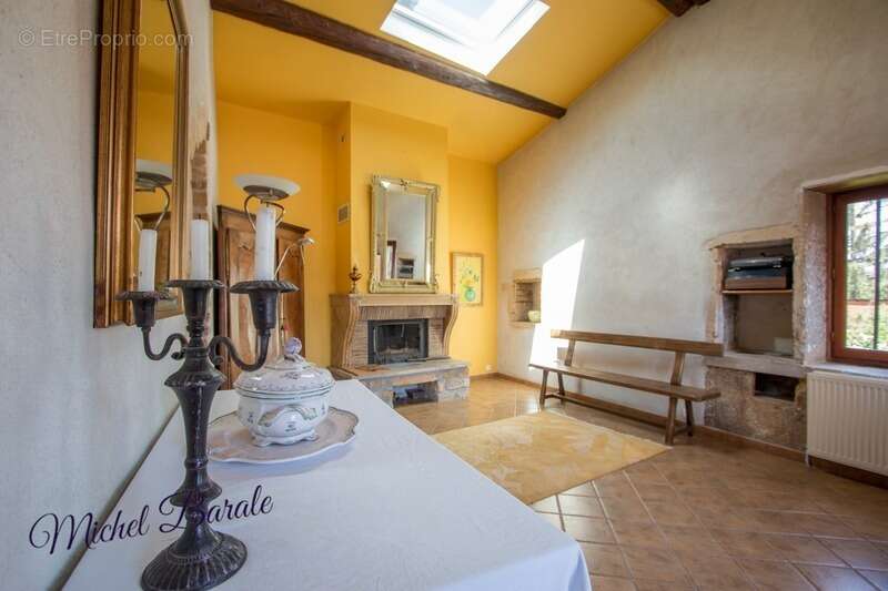 Maison à SAINT-GERMAIN-SUR-L'ARBRESLE
