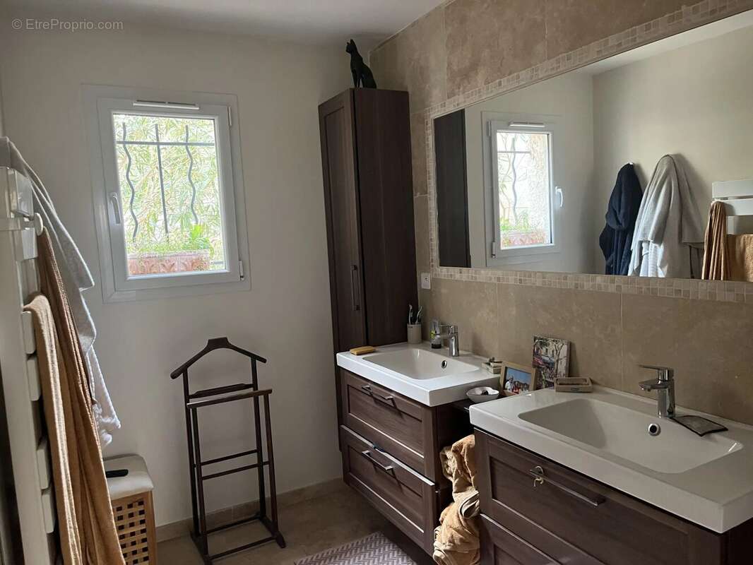 Maison à PLAN-DE-LA-TOUR