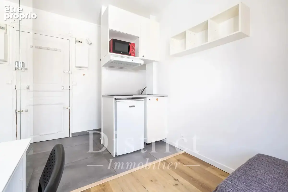 Exclusivité. Courcelles/Wagram. Chambre de service 9.05m². Ascenseur - photo 4