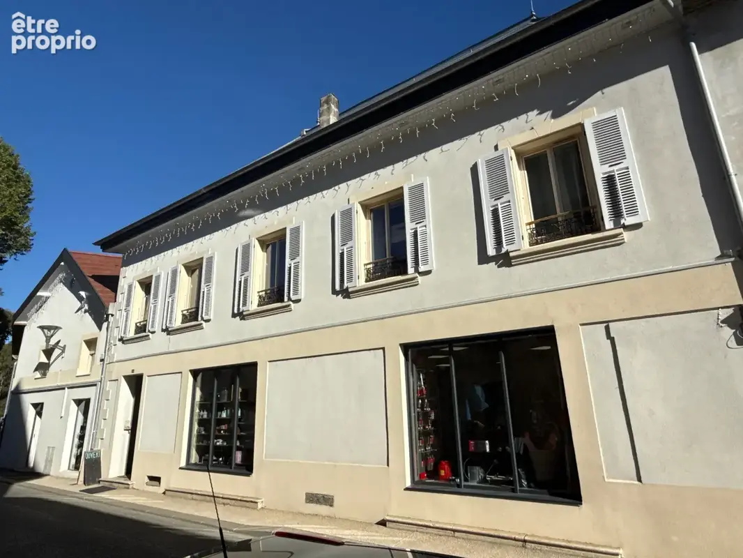 Photo Appartement à Novalaise au prix de 1 150 000€