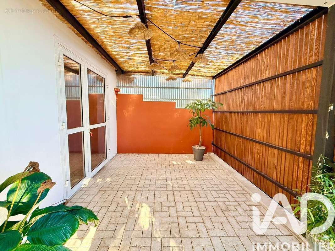 Maison 140 m² à Le Port  - photo 9