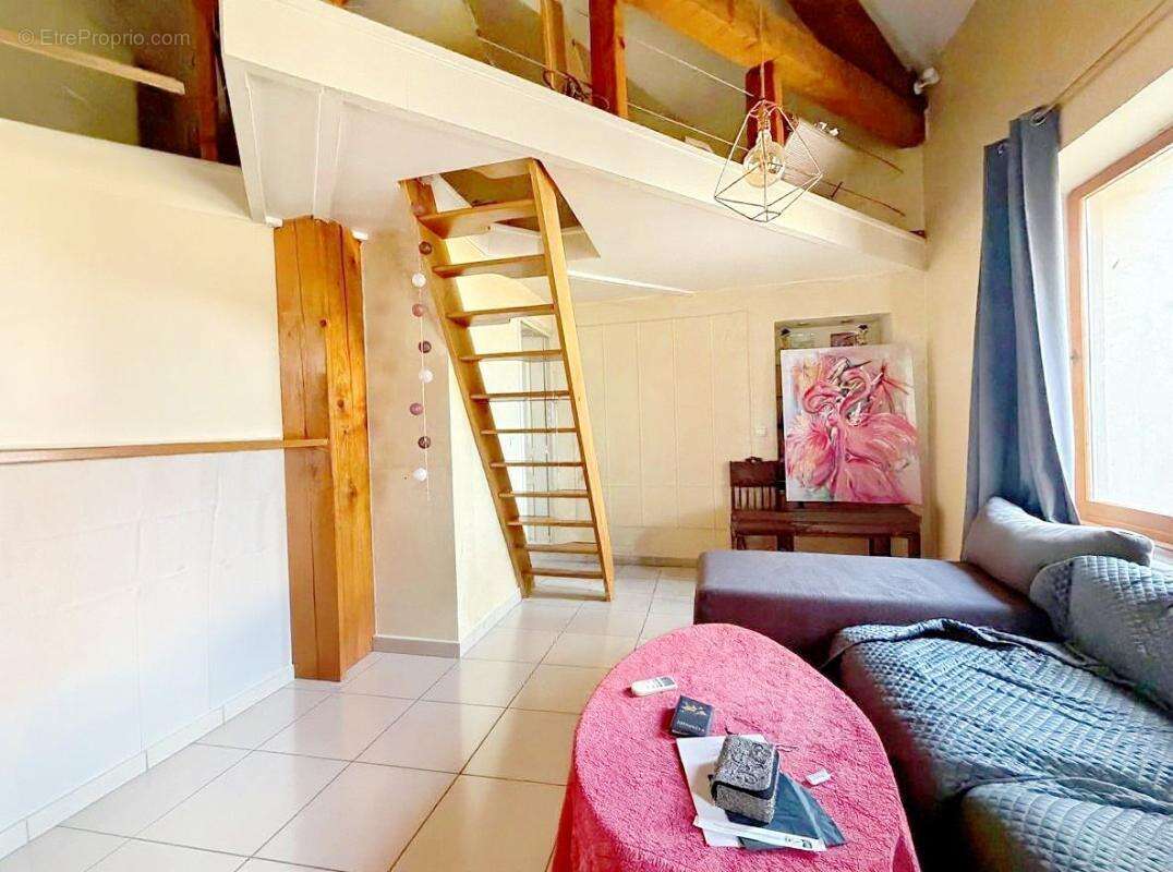 Studio atypique 55 m² avec mezzanine, dernier étage, terrasse vue mer – Château Vallombrosa, Cannes Bas Croix des Gardes  - photo 2