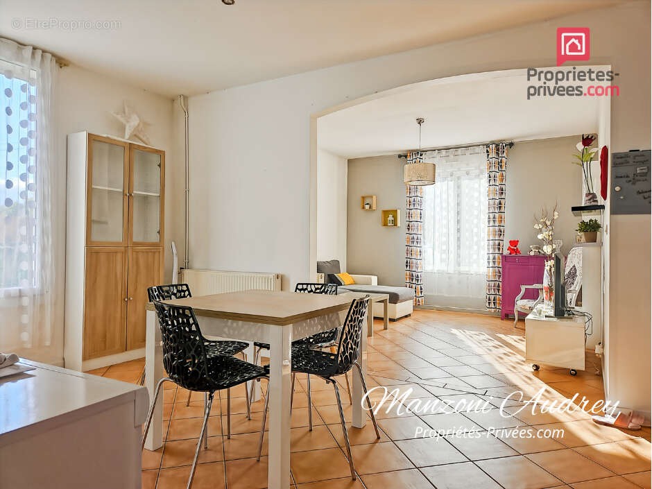 Maison La Riviere De Corps 4 pièce(s) 84 m2 - photo 3