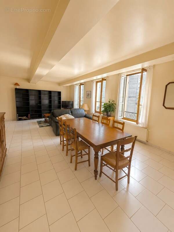 Appartement à MANTES-LA-JOLIE
