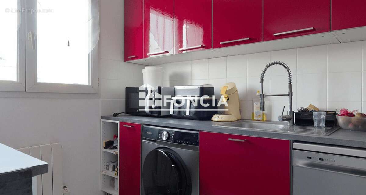 Appartement à COMBS-LA-VILLE