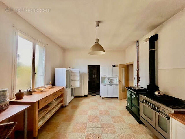 Maison à MONTREUIL-BELLAY