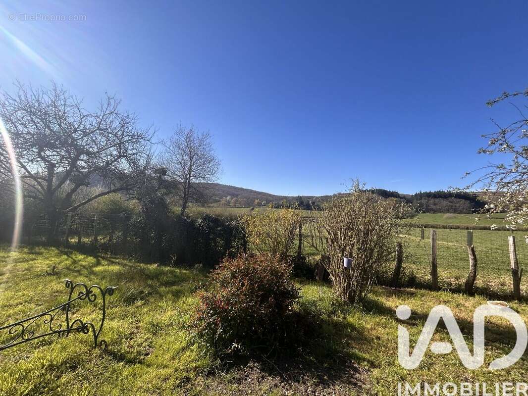 Photo 3 - Maison à LUZY