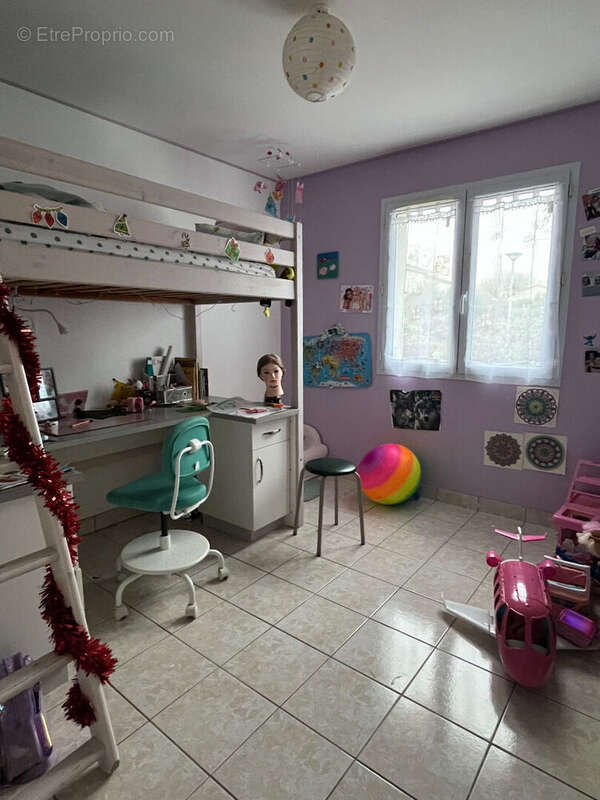 Maison à MONTREVAULT