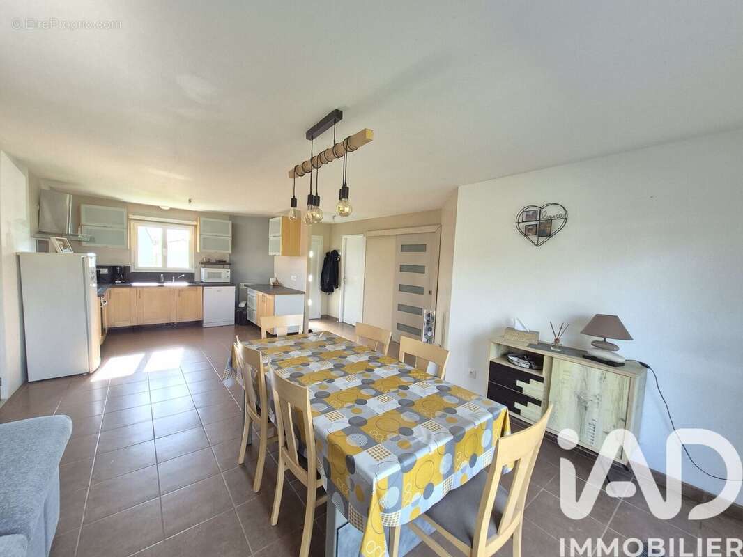 Photo 7 - Maison à BEAULIEU-SOUS-LA-ROCHE