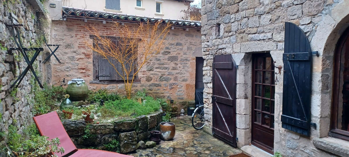 Maison à SAINT-ANTONIN-NOBLE-VAL