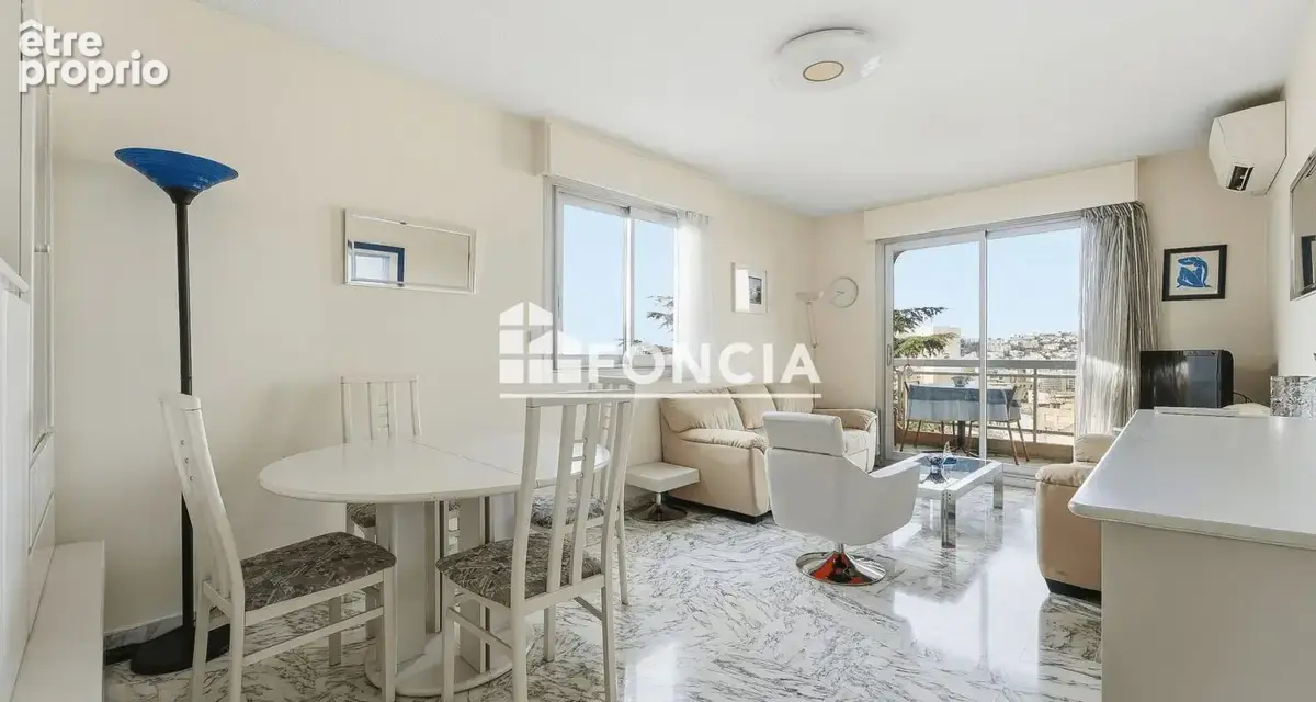 NICE OUEST - Rare : T4 89 m² baigné de lumière - 17 m² de balcons Sud-Ouest - 3ème étage - Box & cave - DPE B - photo 3