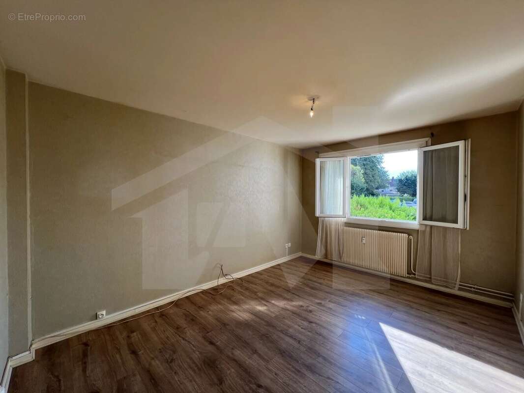 Appartement à FONTAINE