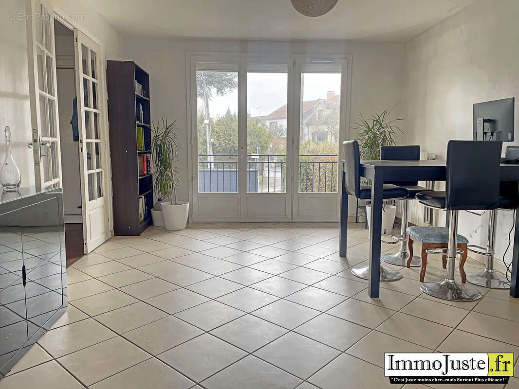 Maison à MAGNY-LES-HAMEAUX