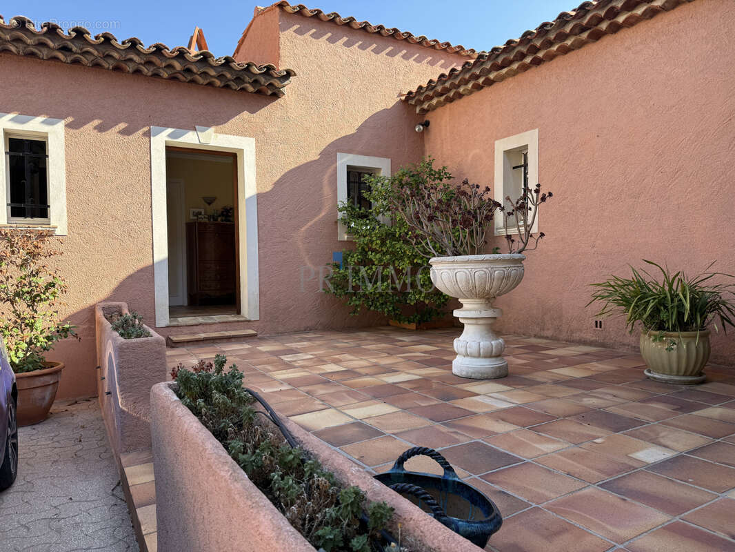 Agay villa 3 chambres garage vue mer - photo 27