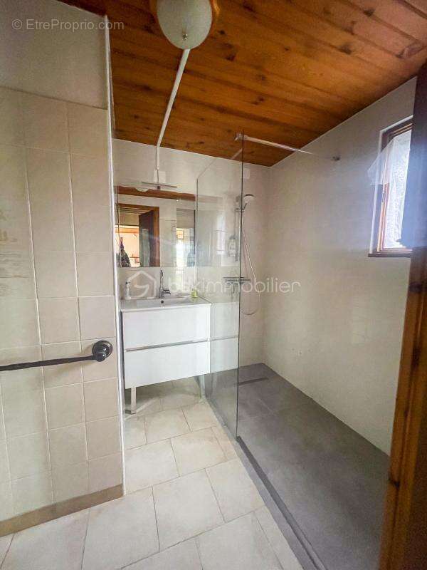 Maison avec vue dégagée, terrasse et appartement indépendant - photo 16