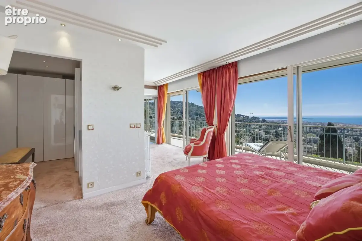 CO-EXCLUSIVITÉ Le Cannet Victoria– Appartement 178 m² vue mer, terrasse 45 m², immeuble de prestige - photo 5