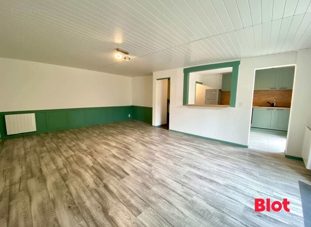 Appartement à SAINT-MEEN-LE-GRAND