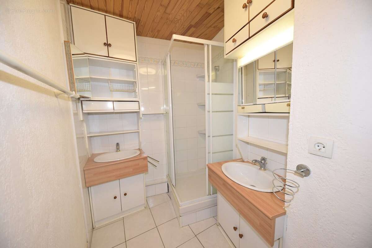 Appartement à COUBRON