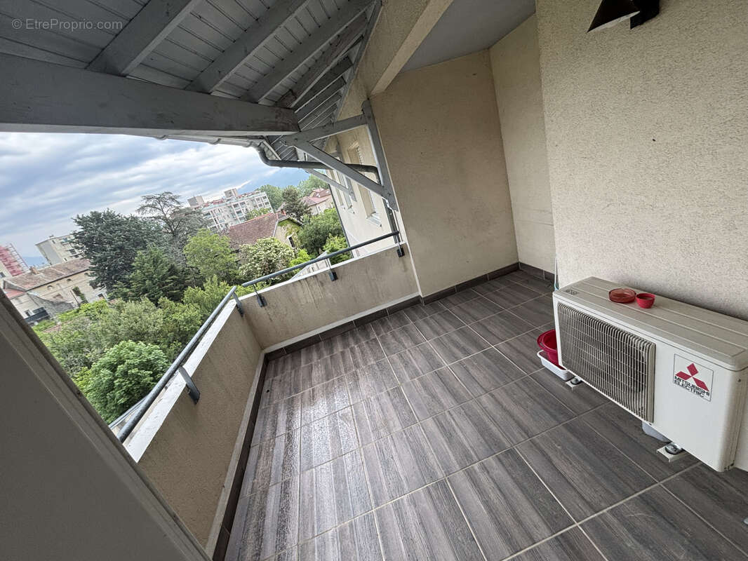 Appartement à ECHIROLLES