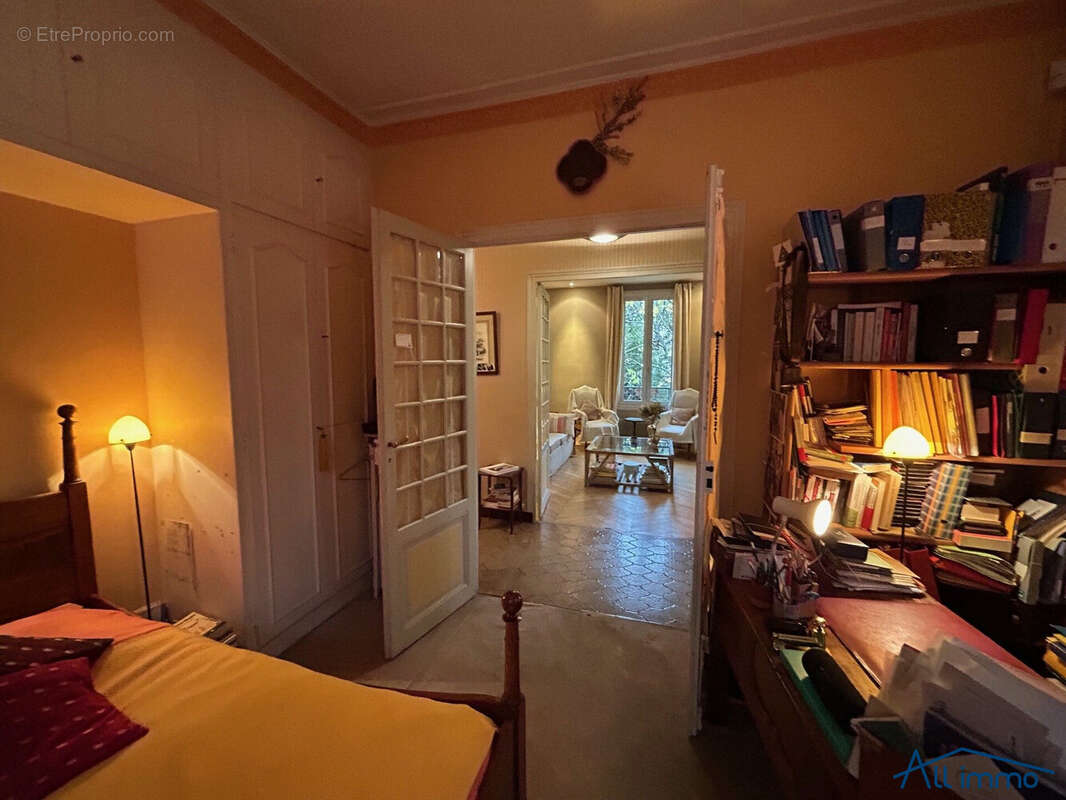 Maison à SAINT-MAUR-DES-FOSSES