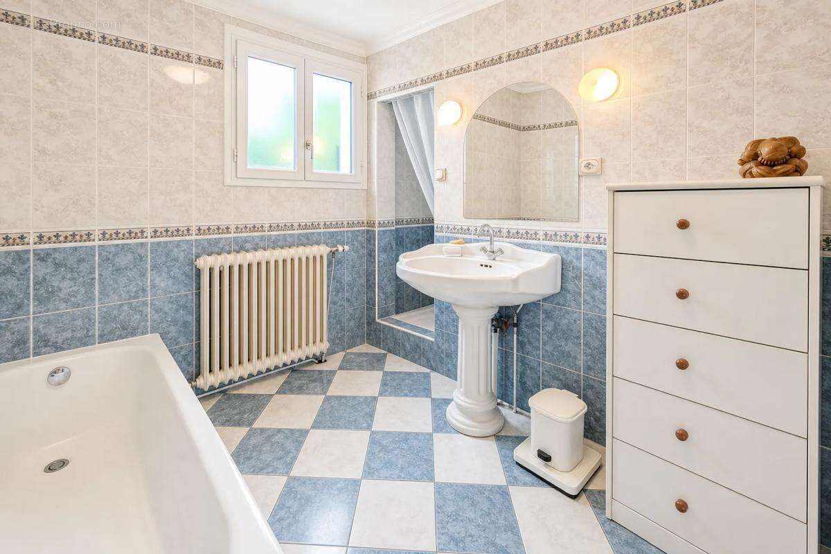 Maison familiale 7 pièces - 156m² à Vétheuil - photo 18