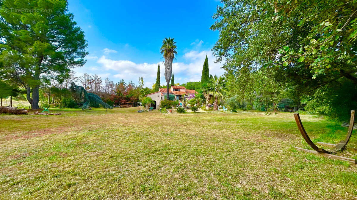 Maison à MONTESQUIEU-DES-ALBERES