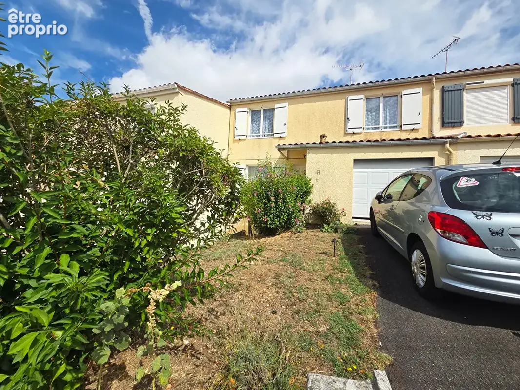 Maison à GOND-PONTOUVRE