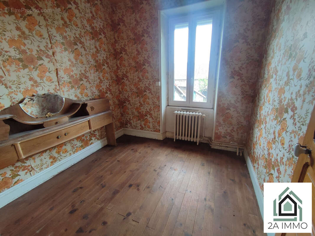 Maison à LES ANCIZES-COMPS