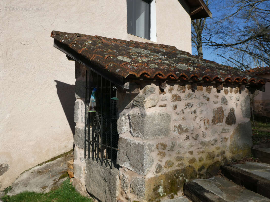 Maison à SAINT-MARTIN-LESTRA