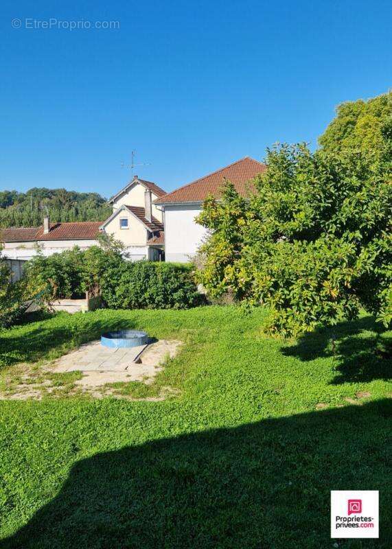 Maison à VOUJEAUCOURT