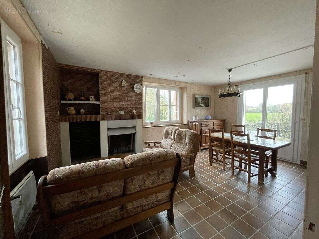 Maison à LA SELLE-SUR-LE-BIED