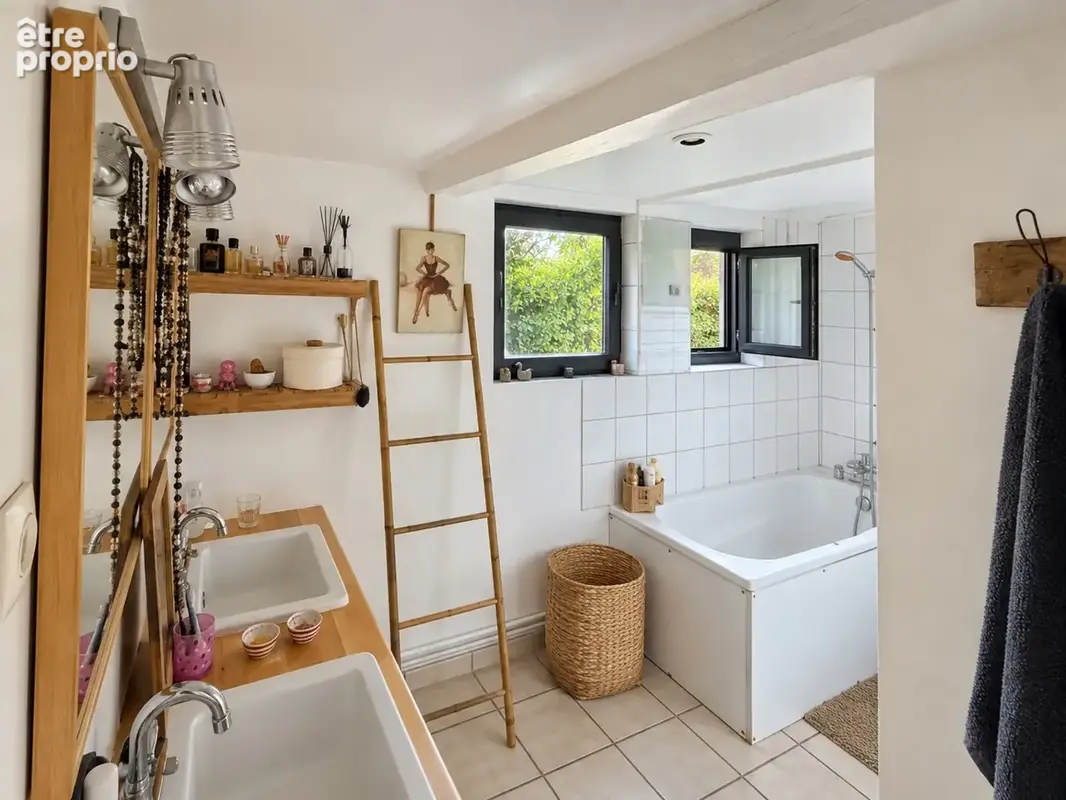 Maison familiale en pierres de caractère – 205 m² – 4 chambres – Jardin de 1 000 m² – Bréhan - photo 10