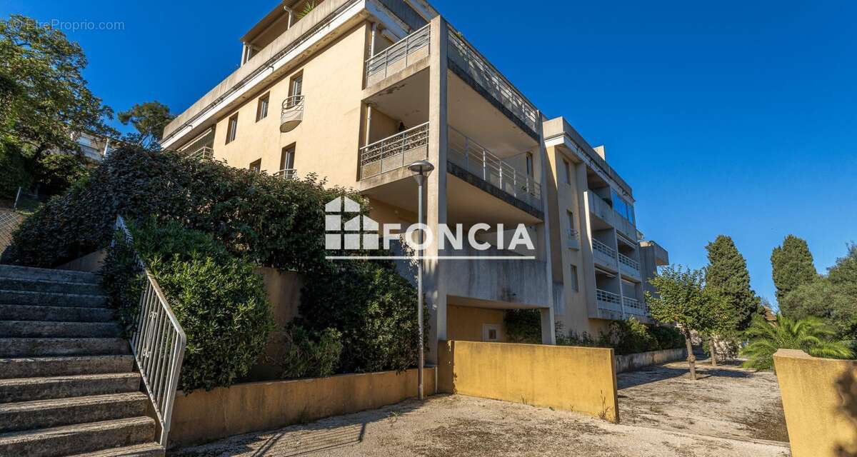 Appartement à HYERES