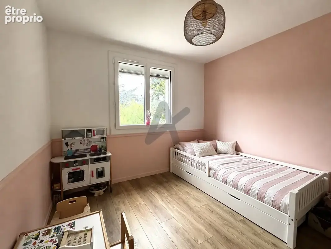 Maison 5 chambres au calme, prox écoles et commodités   Lissieu - photo 9