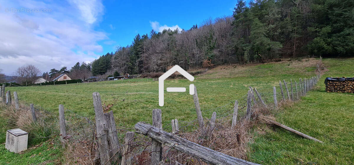 Terrain à MONCEAUX-SUR-DORDOGNE