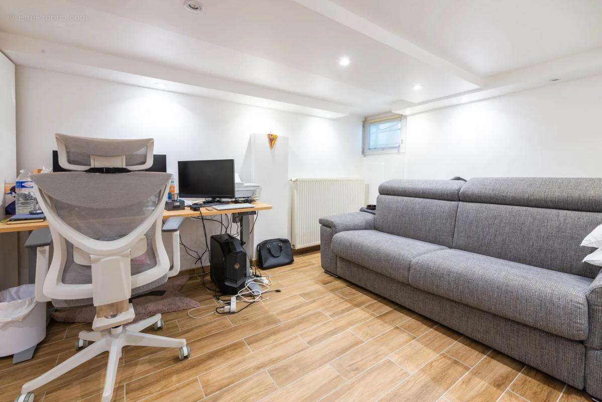 Maison à LA CELLE-SAINT-CLOUD