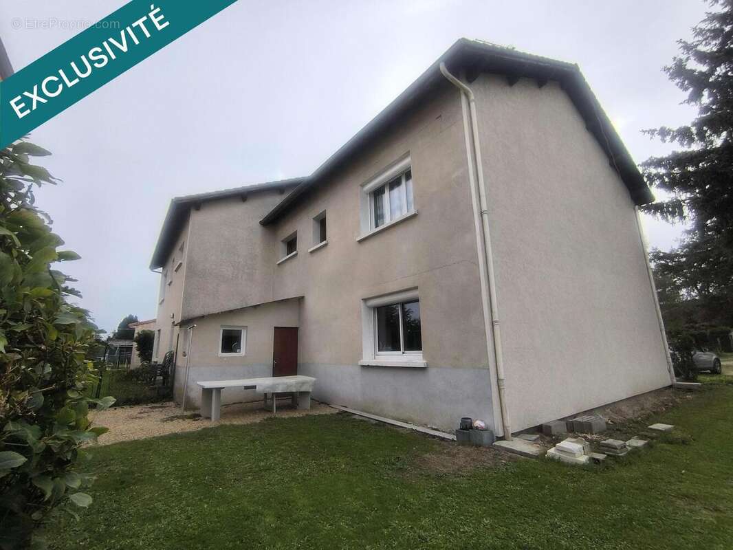 Photo 2 - Maison à COURPIERE