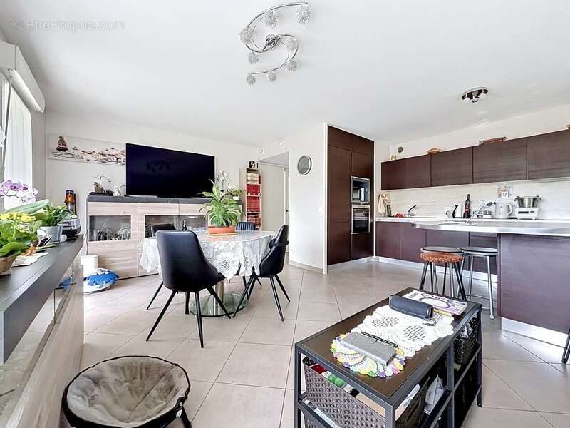 Appartement T4 85m2 calme et lumineux - VETRAZ MONTHOUX - photo 5